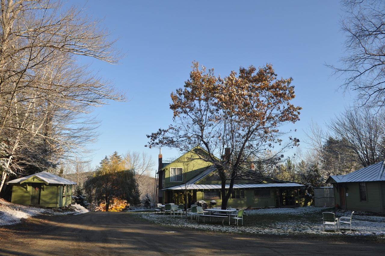 The Woods Lodge Northfield Exterior photo