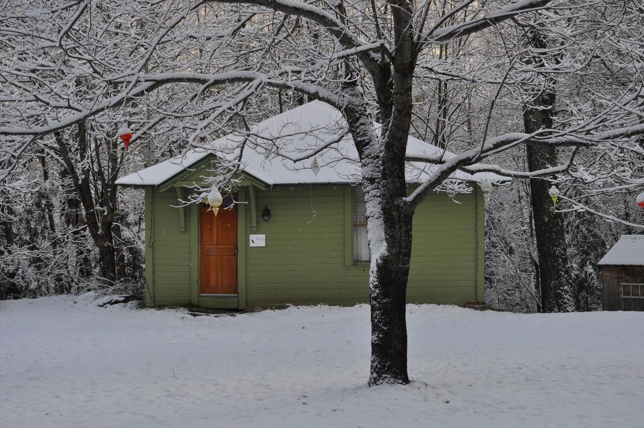 The Woods Lodge Northfield Exterior photo